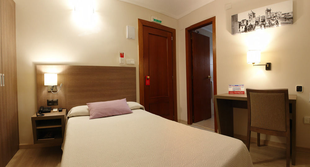 Hotel Avenida Plaza Alzira Exterior foto